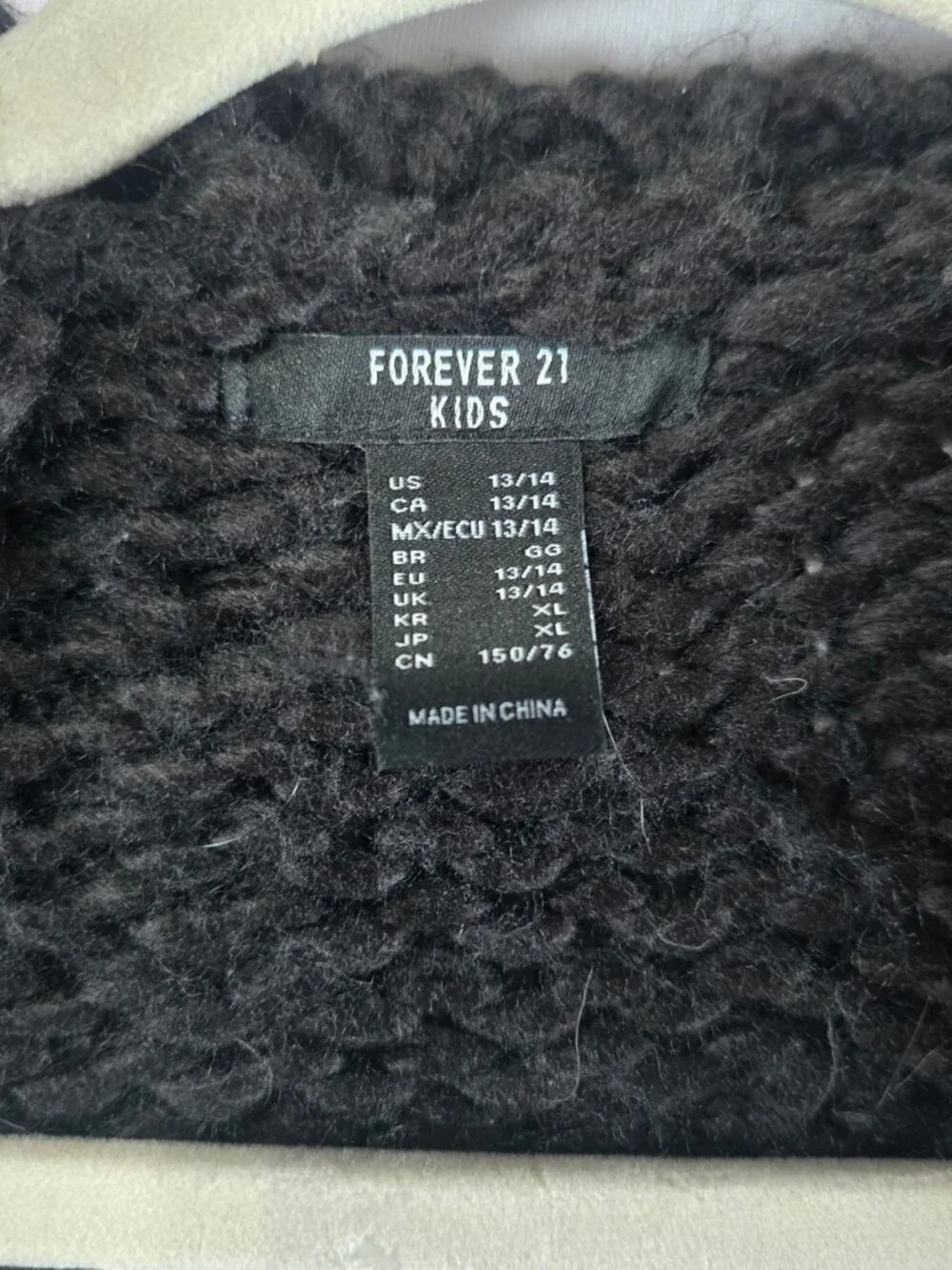 Forever 21 Kids Girls 13/14 Black Strawberry Chunky Knit Open Cardigan Sweater
